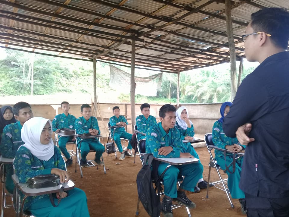 Suasana belajar mengajar di SMK Putera Nusantara 4 Benteng