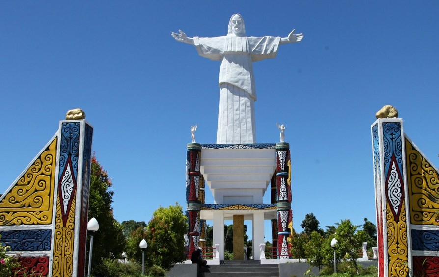 Patung Yesus di Manokwari
